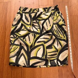 212 Collection Leaf Print Pencil Skirt - Black and Green